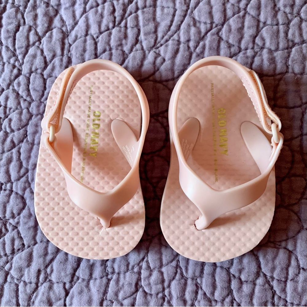 Old Navy Light Pink Baby Sandals Foam Velcro 3-6M